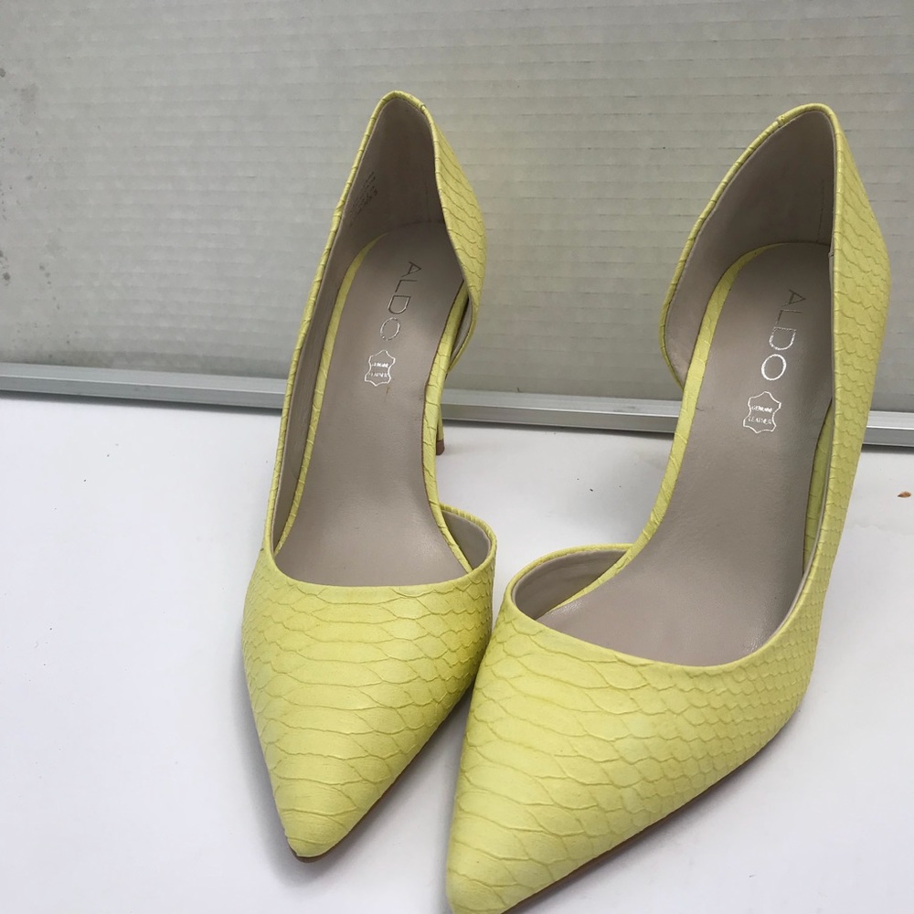 Aldo Yellow pump Size 8
